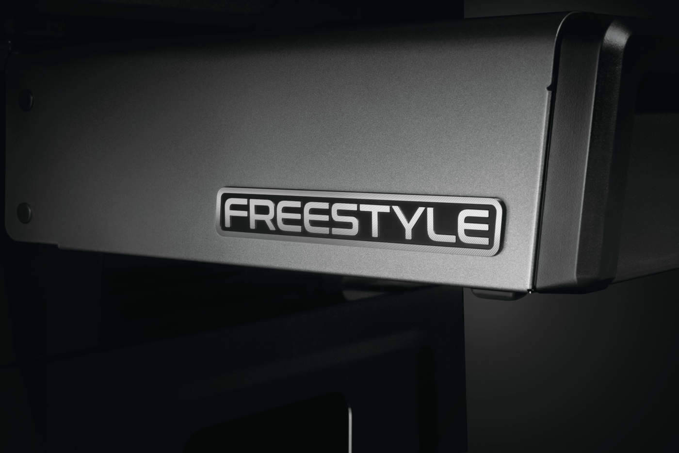 F365PGT-DE-Web-Gallery-10-Freestyle-Detail-Logo
